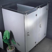 Сантехнические перегородки из пластика